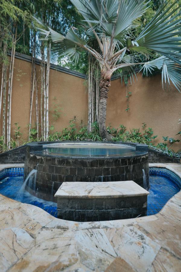 One-Bedroom Villa Plunge Pool